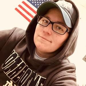 Meet your Posher, Dani